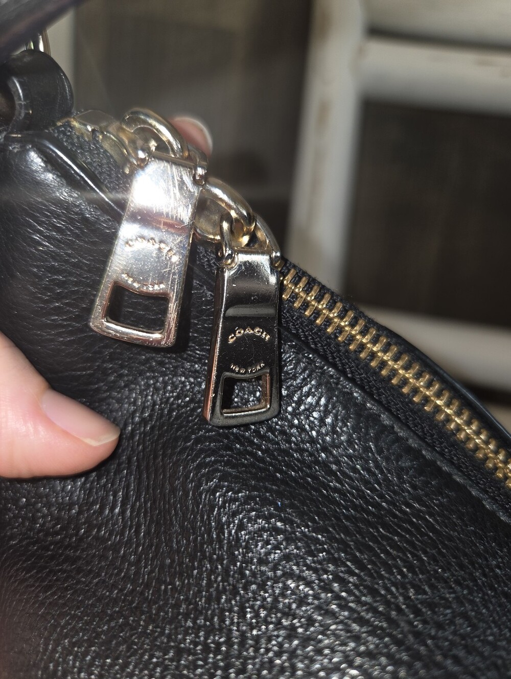 Coach Black Pebbled Leather Hobo Shoulder Bag Gold Hardware Zip Top Purse - Picture 5 of 11